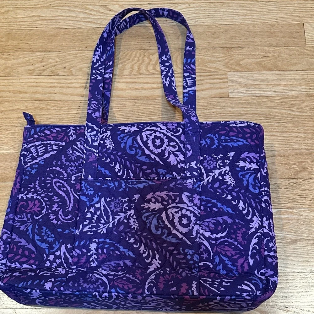 Vera Bradley Purple Paisley Bag and Ditty bag set - Picture 3 of 12